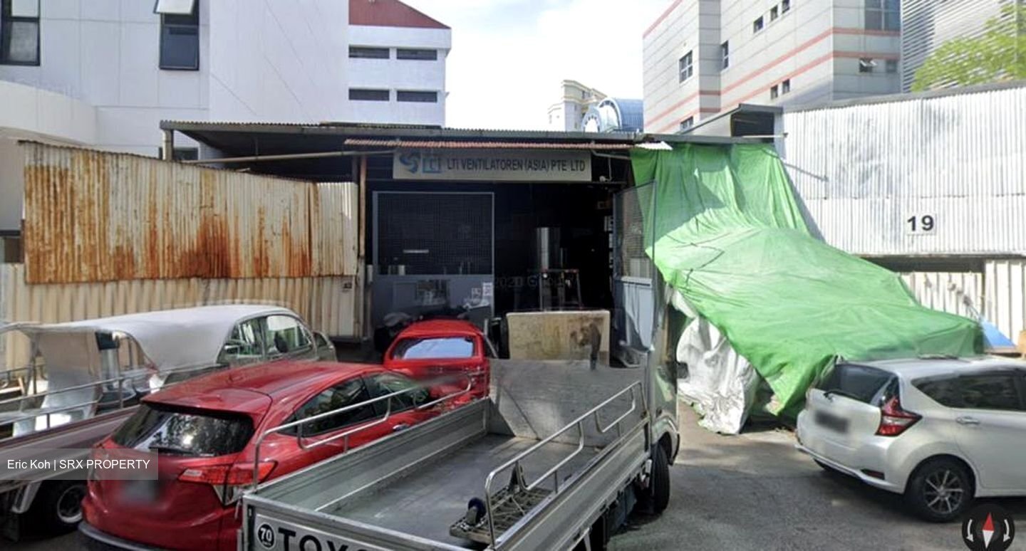 Jalan Mesin (D13), Factory #527958831